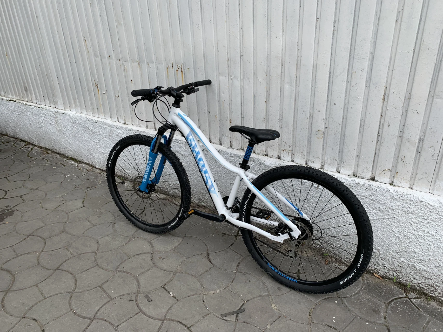 8. Bicicleta dama Ghost Lanao 2 27.5'' in GARANTIE
