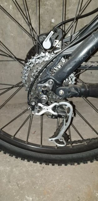 1. Mountain bike full suspension