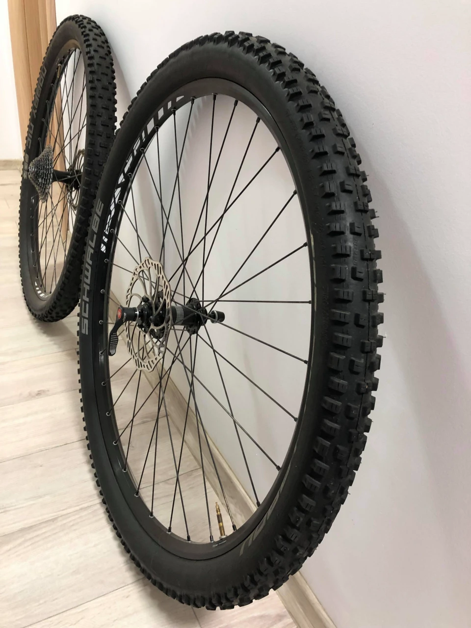 1. Set roti Specialized, 29", + anvelope + discuri frana.