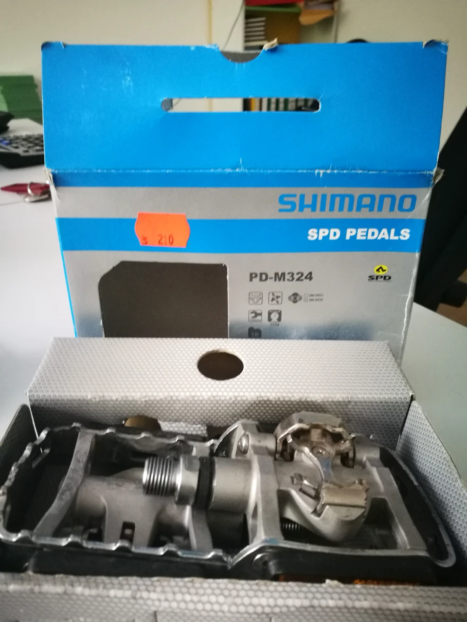1. Vând pantofi Shimano MTB Shimano SH-MT44B mărimea 41, 25.8 cm & Shimano PD-M324