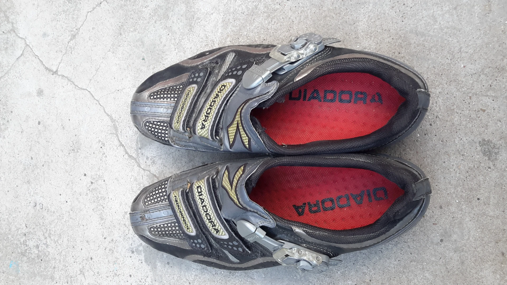 7. Pantofi Diadora