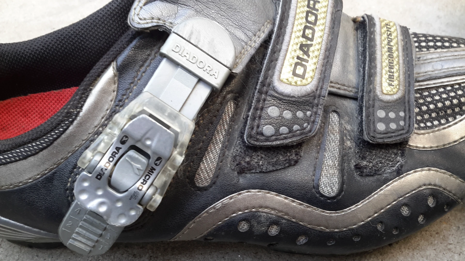6. Pantofi Diadora
