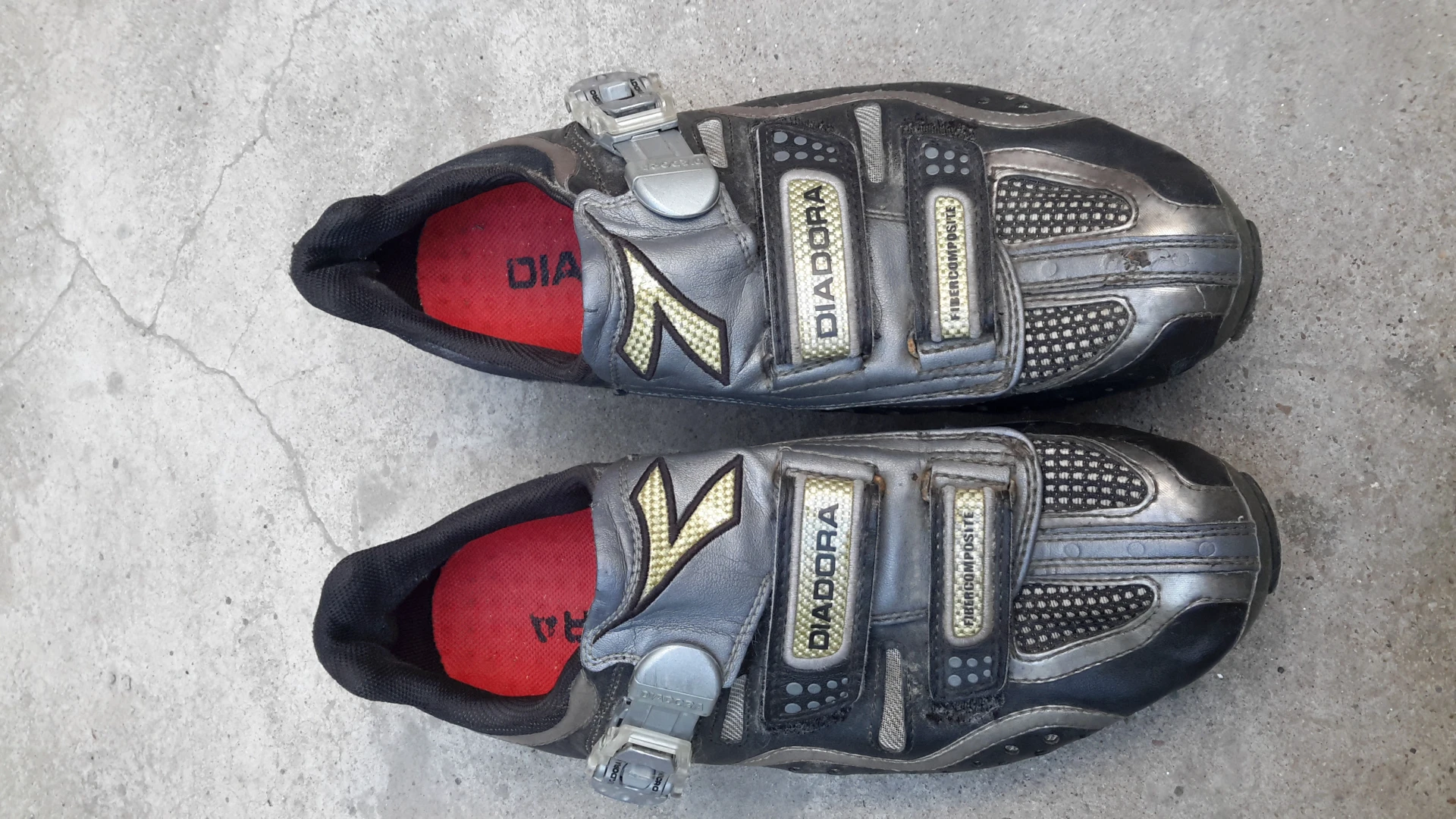 4. Pantofi Diadora