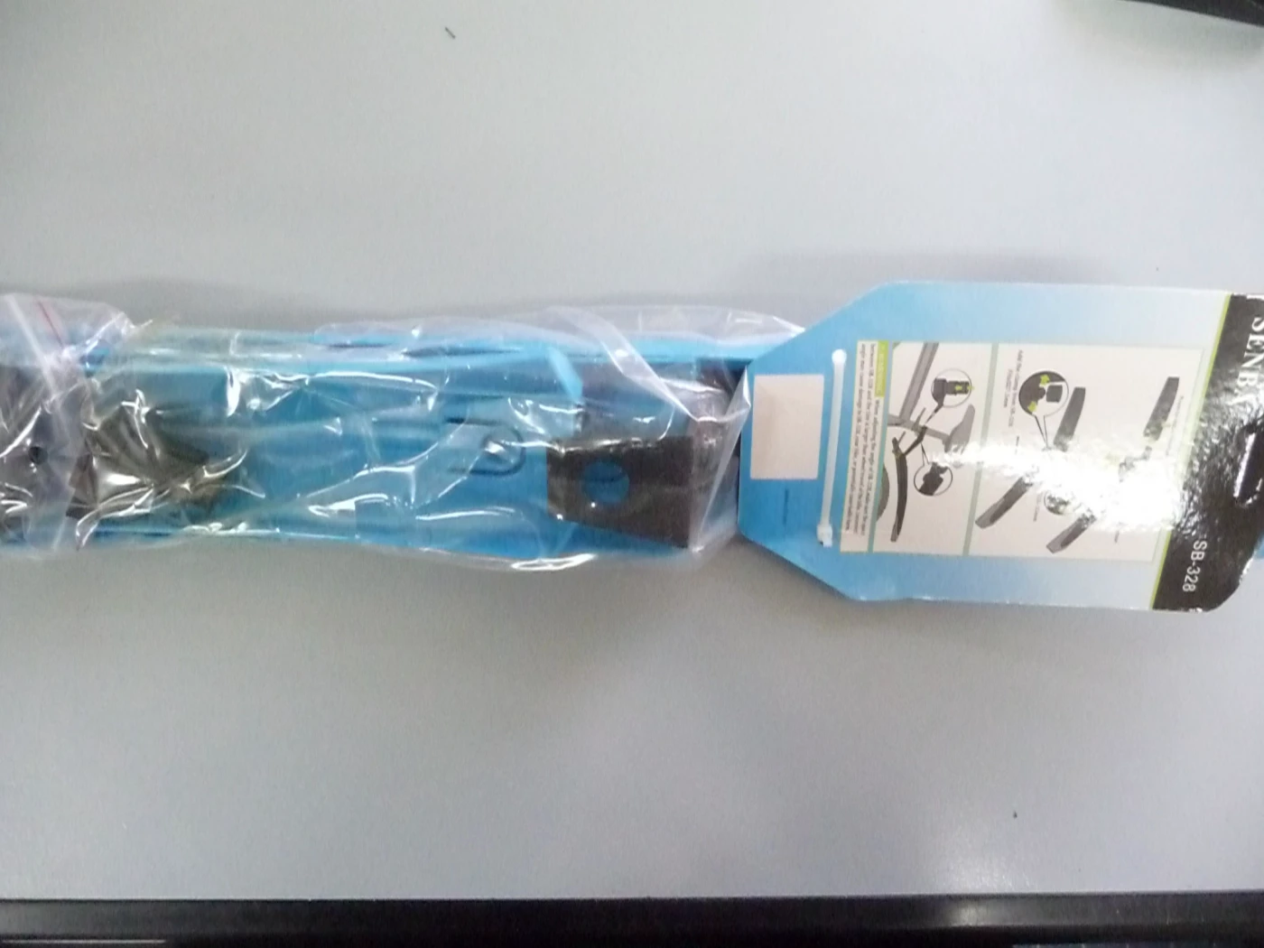 1. Set aripi albastre plastic noi
