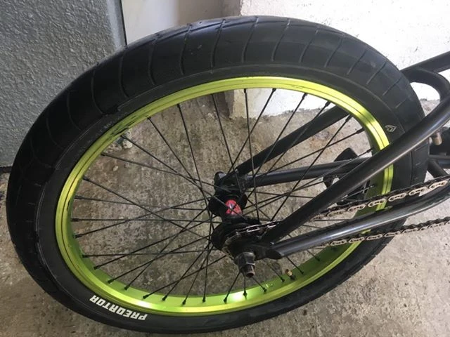 2. Vand BMX facut pe piese