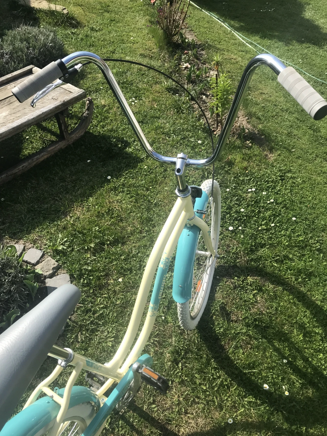 2. Vand bicicleta Pegas model STRADA 2 - CREM INGHETATA