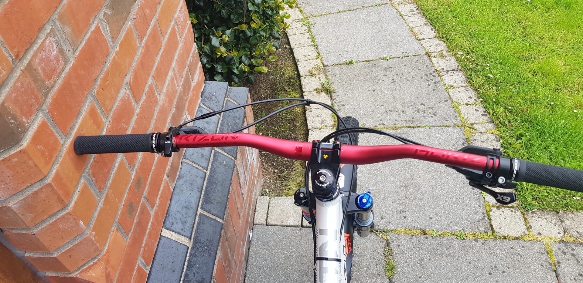 9. Custome build Montain bike plus accesorii s piese d schimb