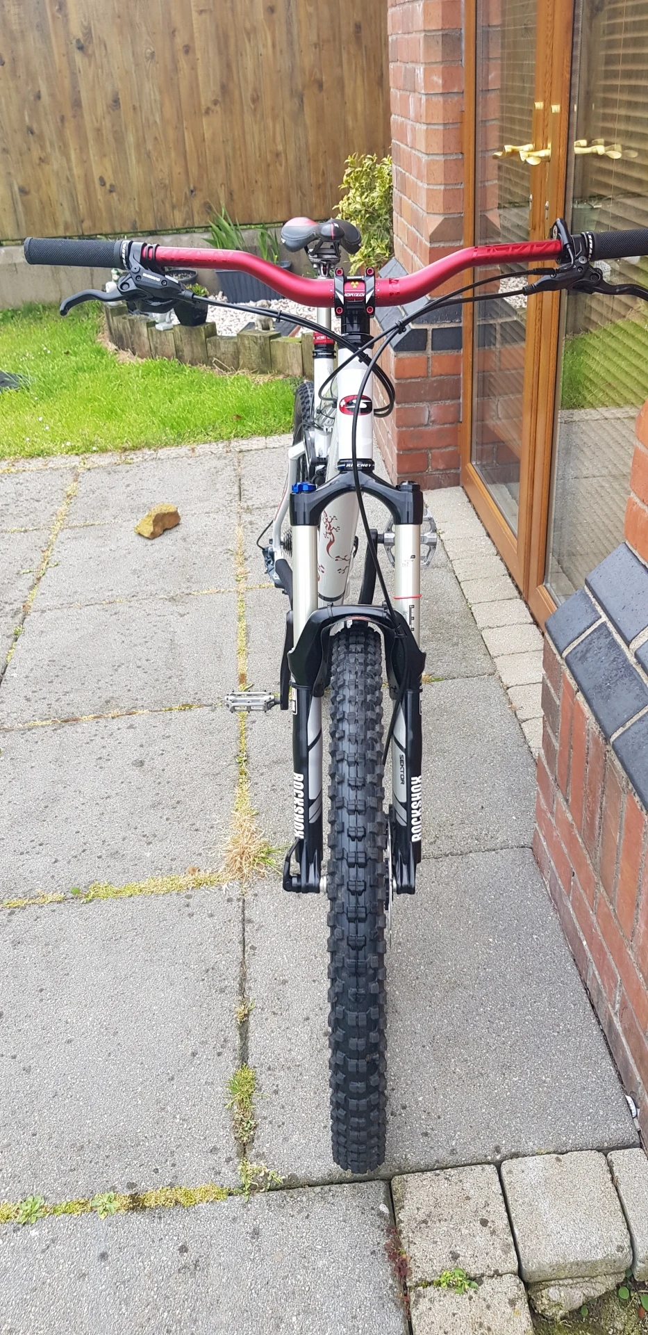 2. Custome build Montain bike plus accesorii s piese d schimb