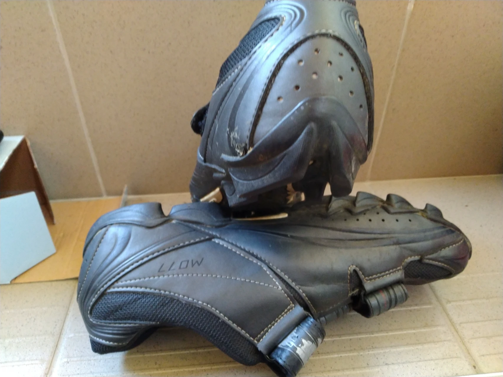 1. Încălțăminte shimano m 077 mtb, nr 45