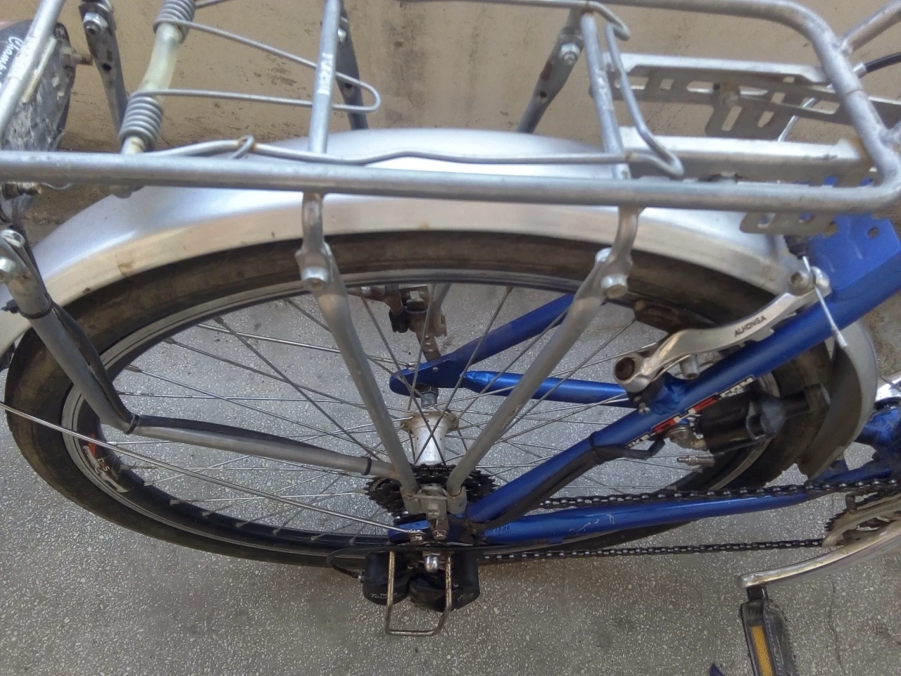 3. Bicicleta DHS