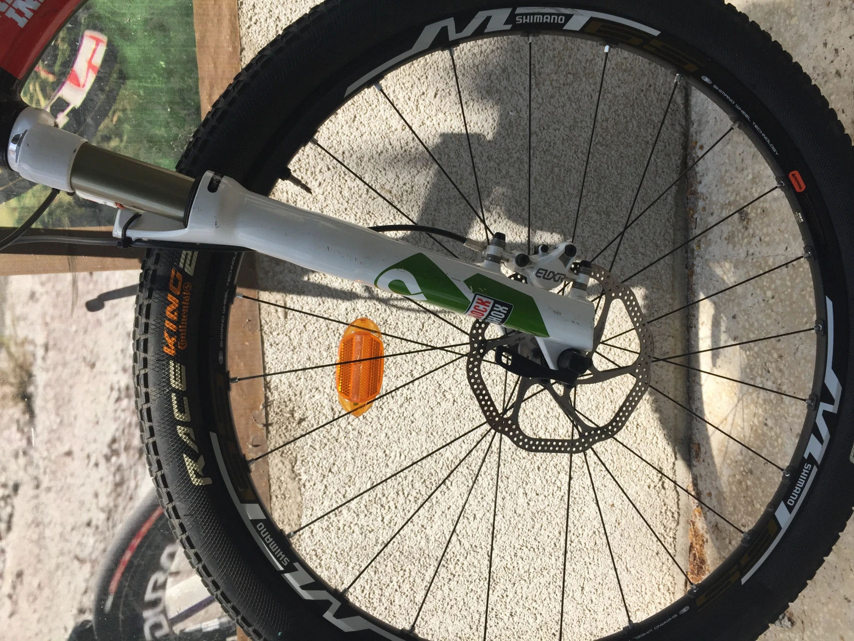 1. Vând RockRiderXc8 CARBON