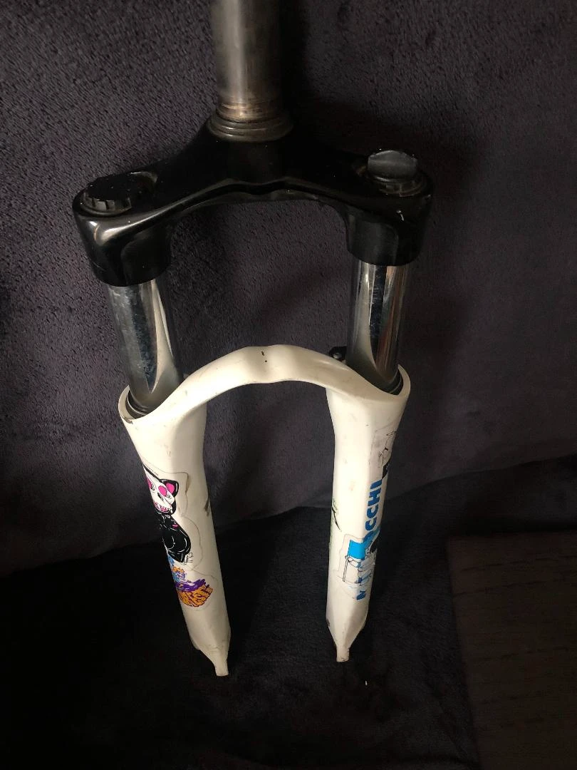 1. Furca Marzocchi dirt jumper