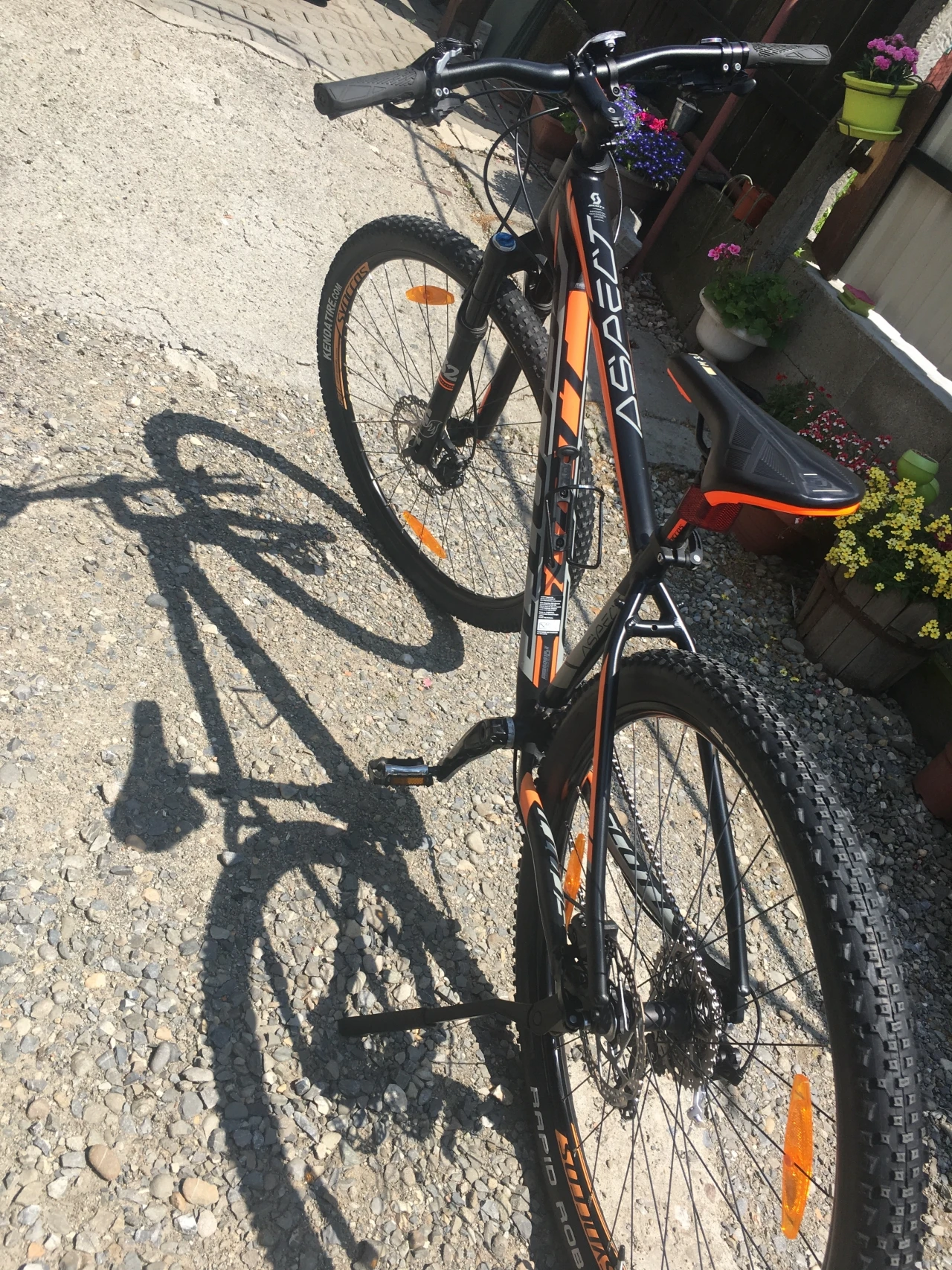 4. Scott Aspect 900