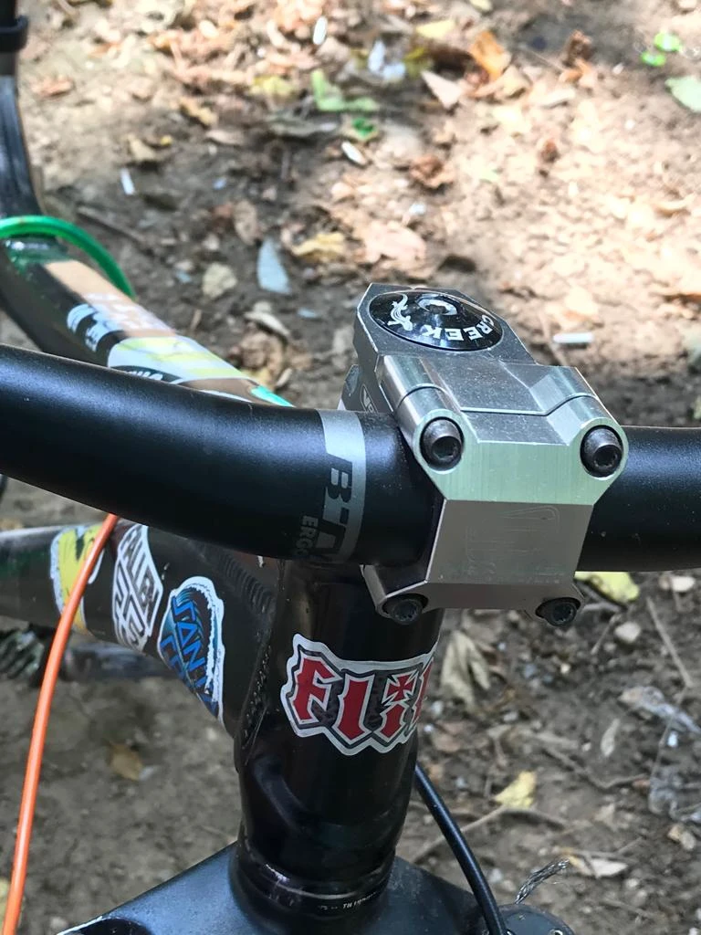 4. Bicicleta Specialized 26 XC-Dirt