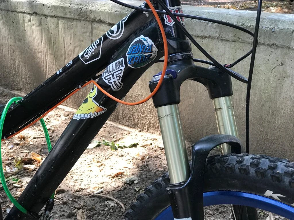 1. Bicicleta Specialized 26 XC-Dirt