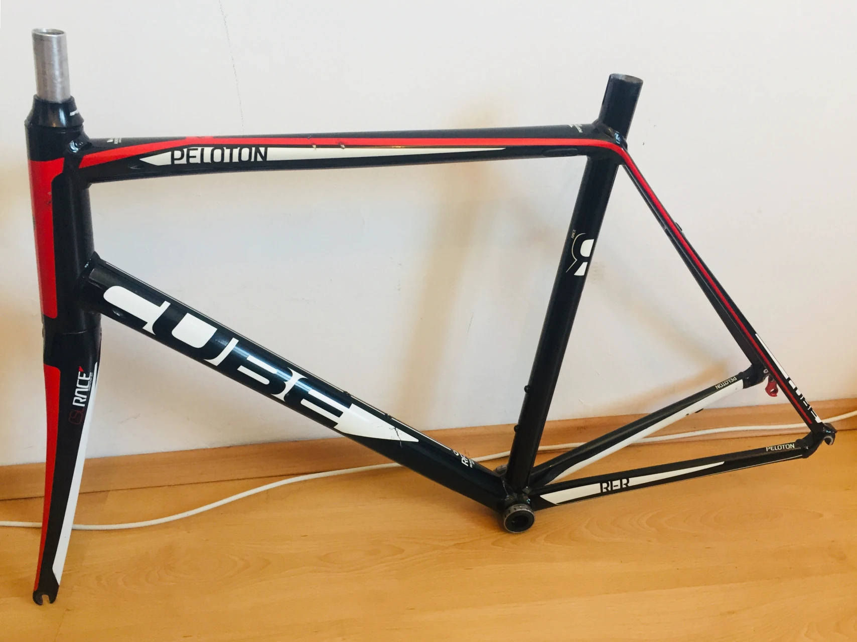 7. Cadru aluminiu Cube Peloton Race