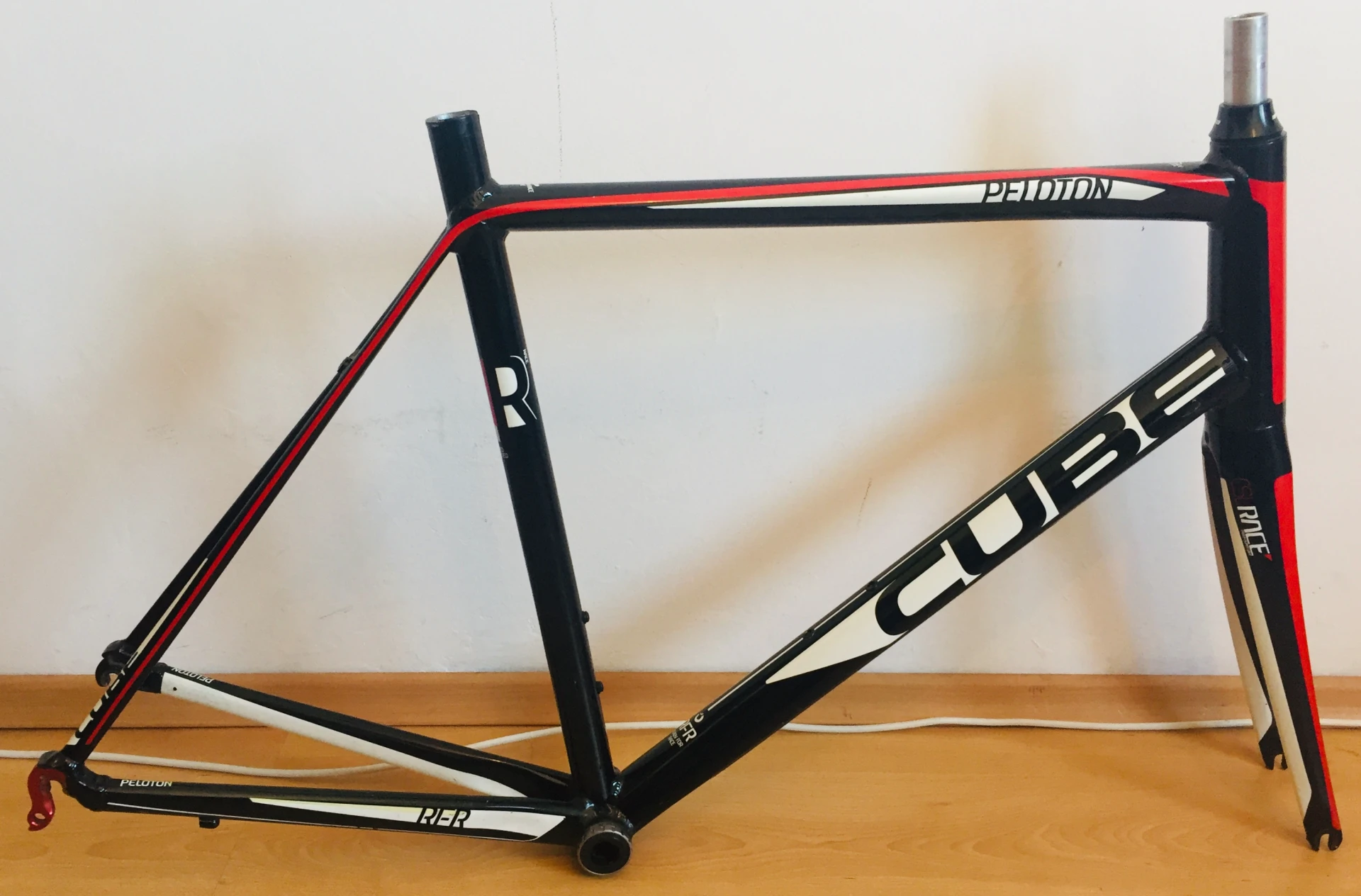 6. Cadru aluminiu Cube Peloton Race