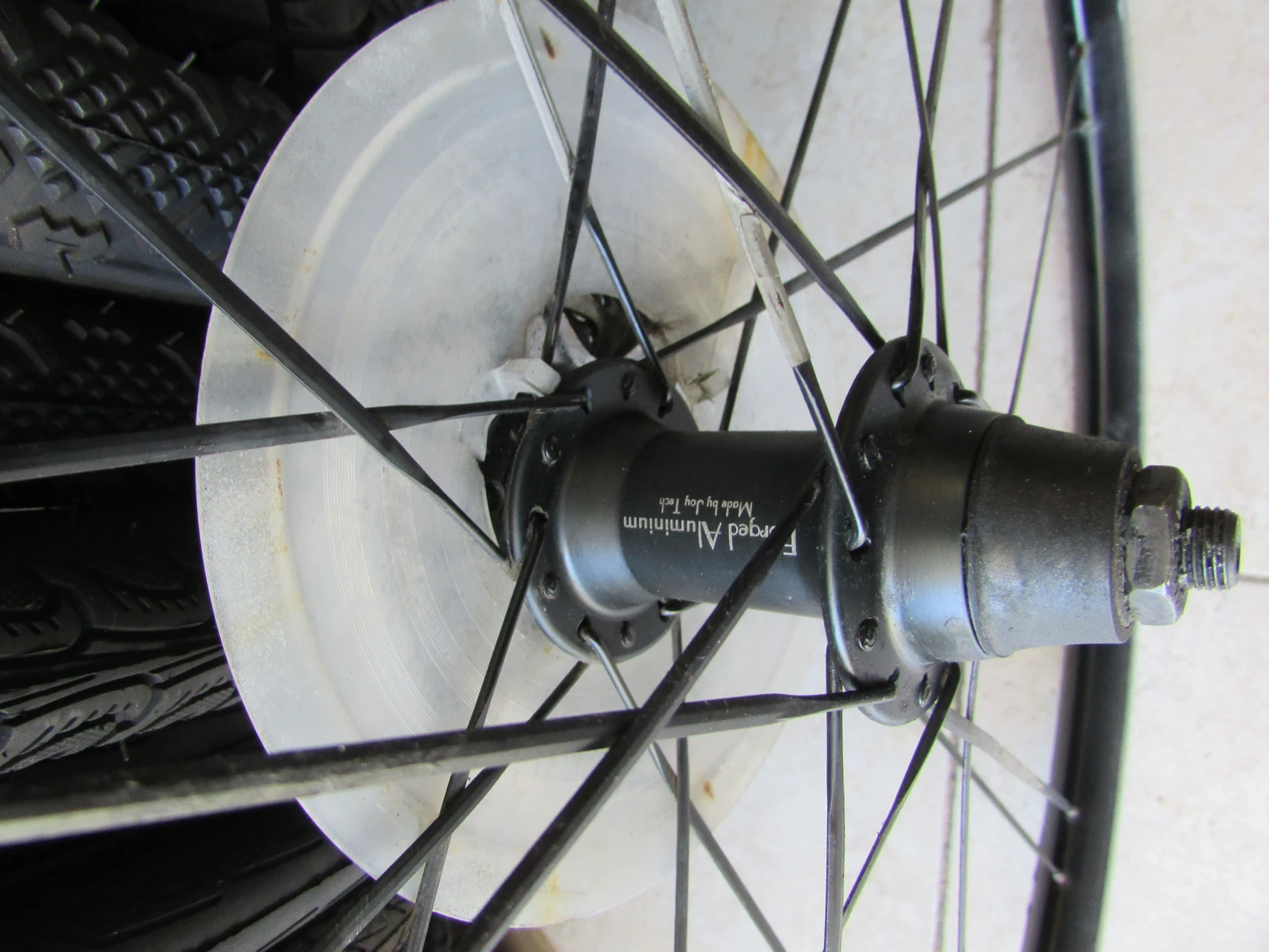 1. Roata Crosser Vuelta cod:0106