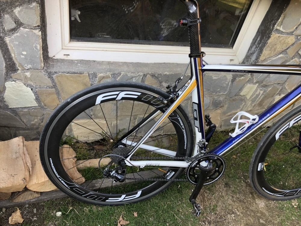 6. Cursiera GT carbon marime L 7,2kg / Schimb MTB XL
