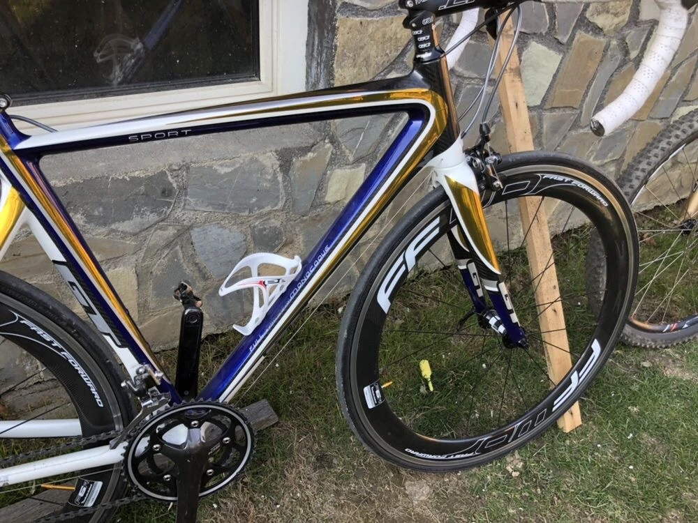 5. Cursiera GT carbon marime L 7,2kg / Schimb MTB XL