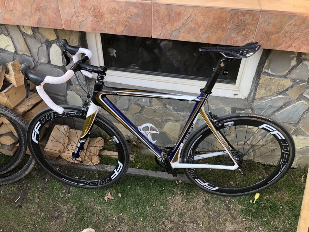 1. Cursiera GT carbon marime L 7,2kg / Schimb MTB XL