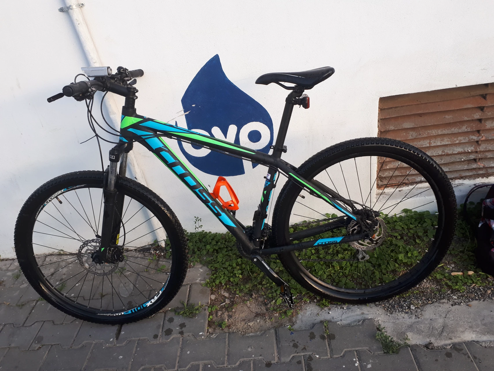 2. Bicicleta MTB CROSS