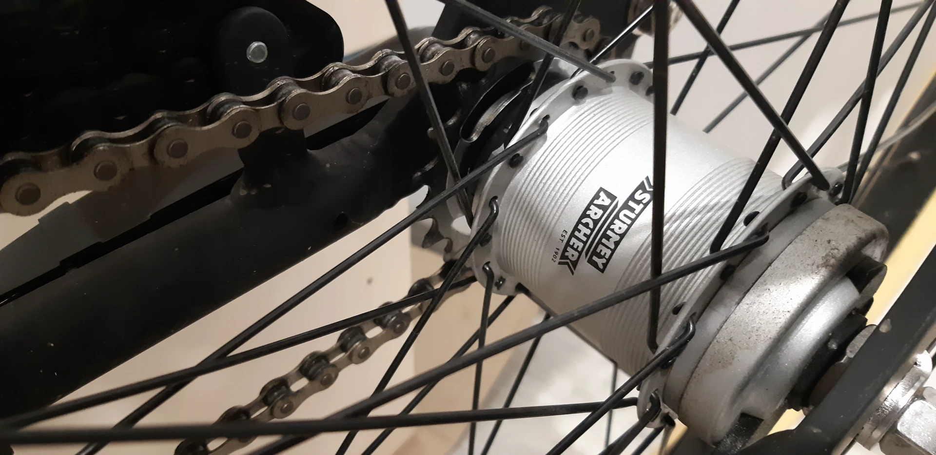 1. Vand sau schimb bicicleta cruiser/ de oras, Pegas Strada 1.