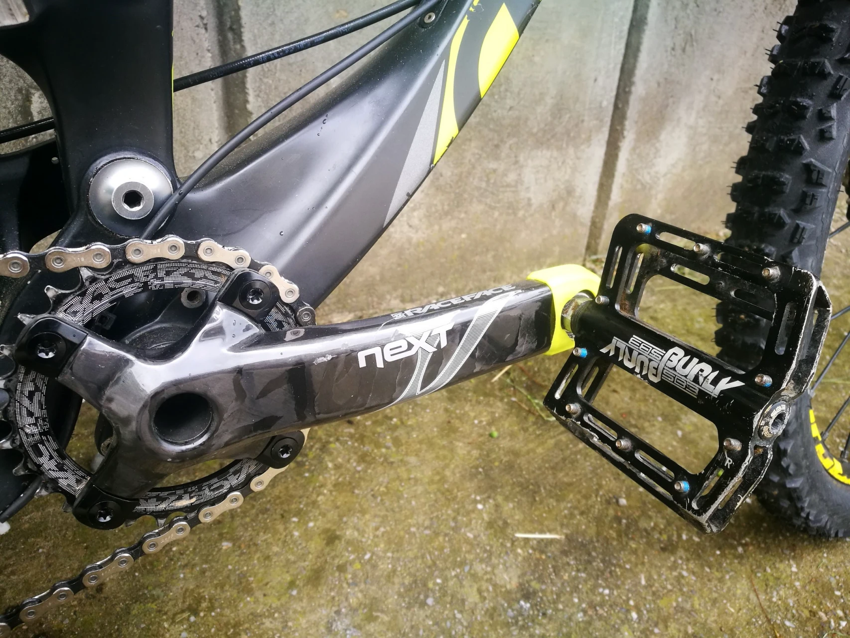 3. Devinci Spartan marime M cadru carbon