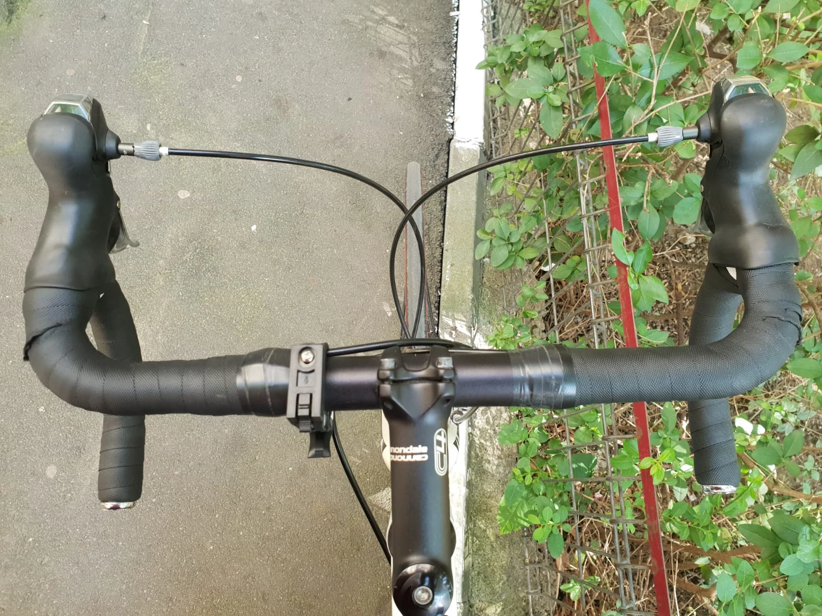 1. Vand Cannondale CAAD8 Tiagra
