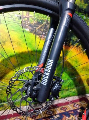 6. Bicicletă MTB CUBE