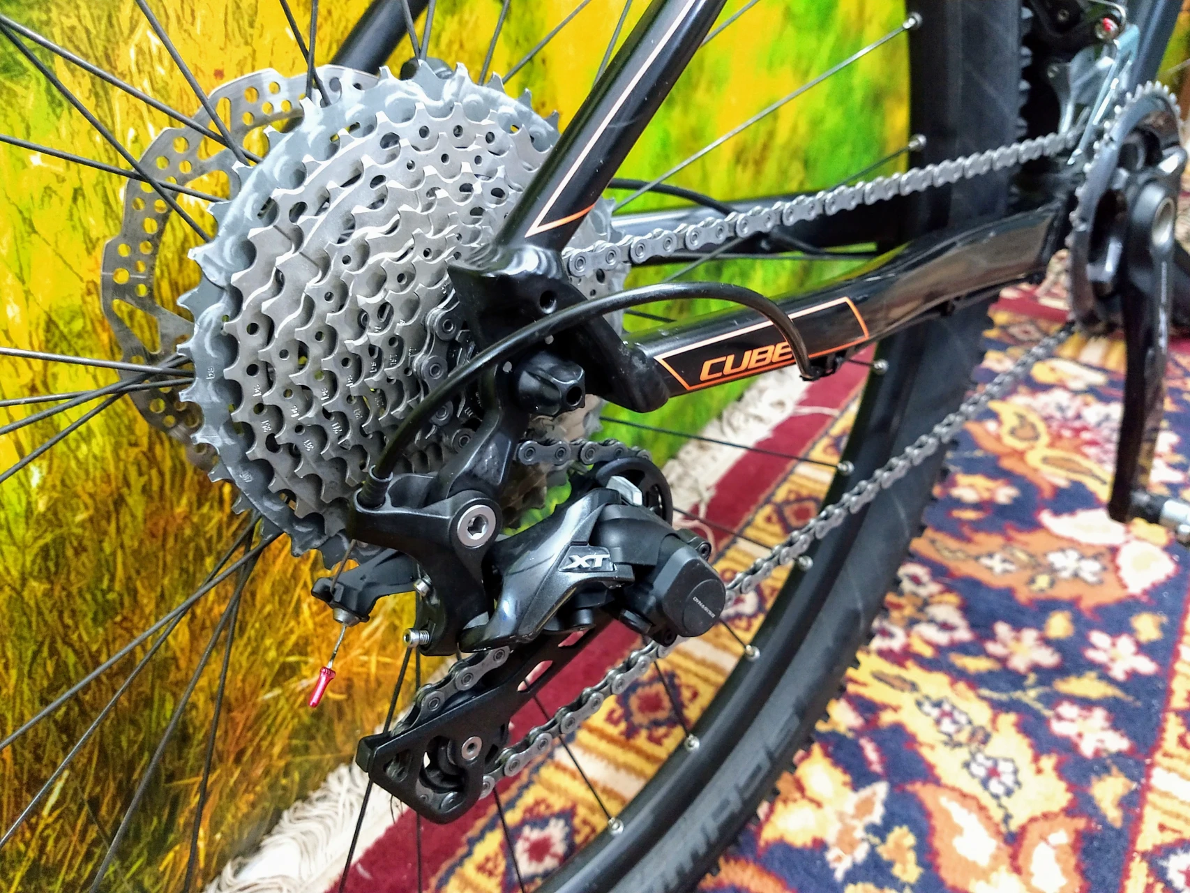 1. Bicicletă MTB CUBE