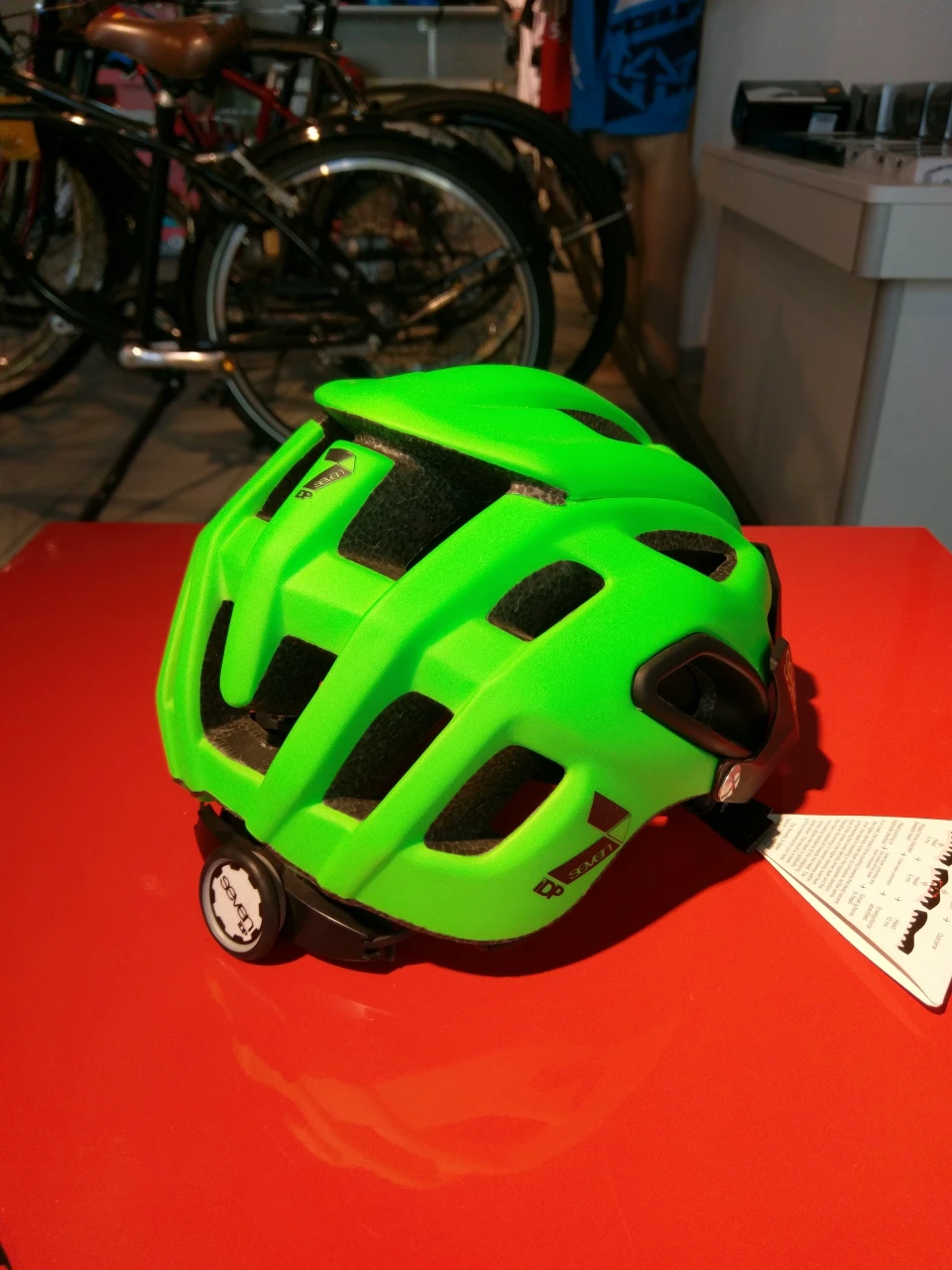 1. Casca enduro 7IDP M2 Neon Green Black