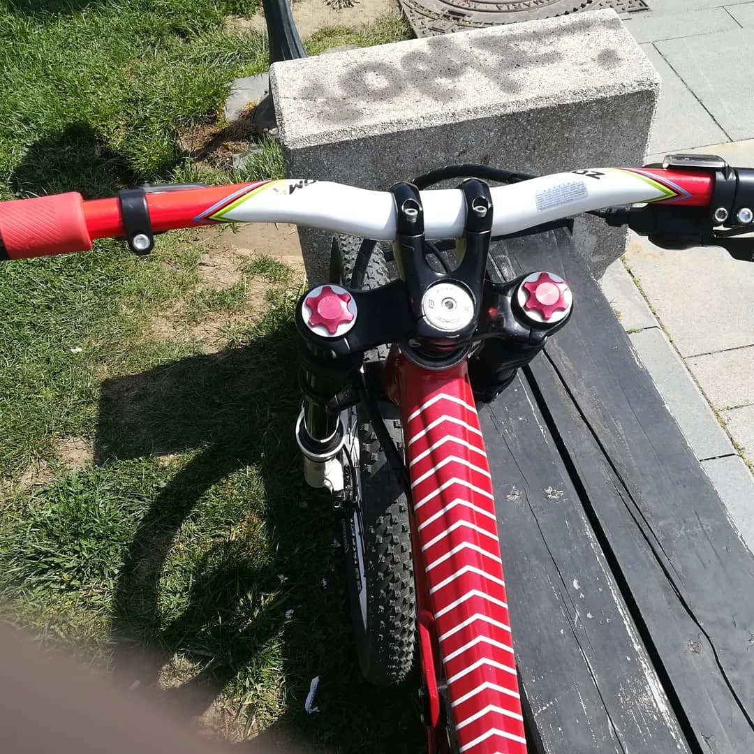 1. Furca dublă MARZOCCHI BOMBER 888