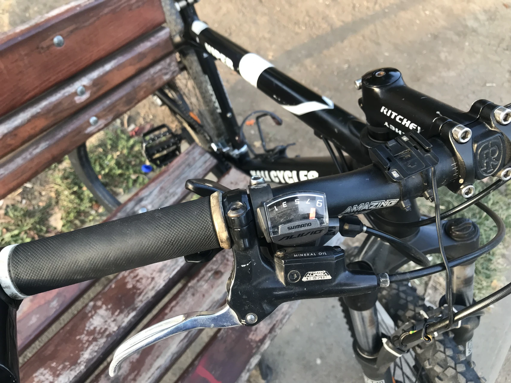4. Vând bicicleta Mali Cycles
