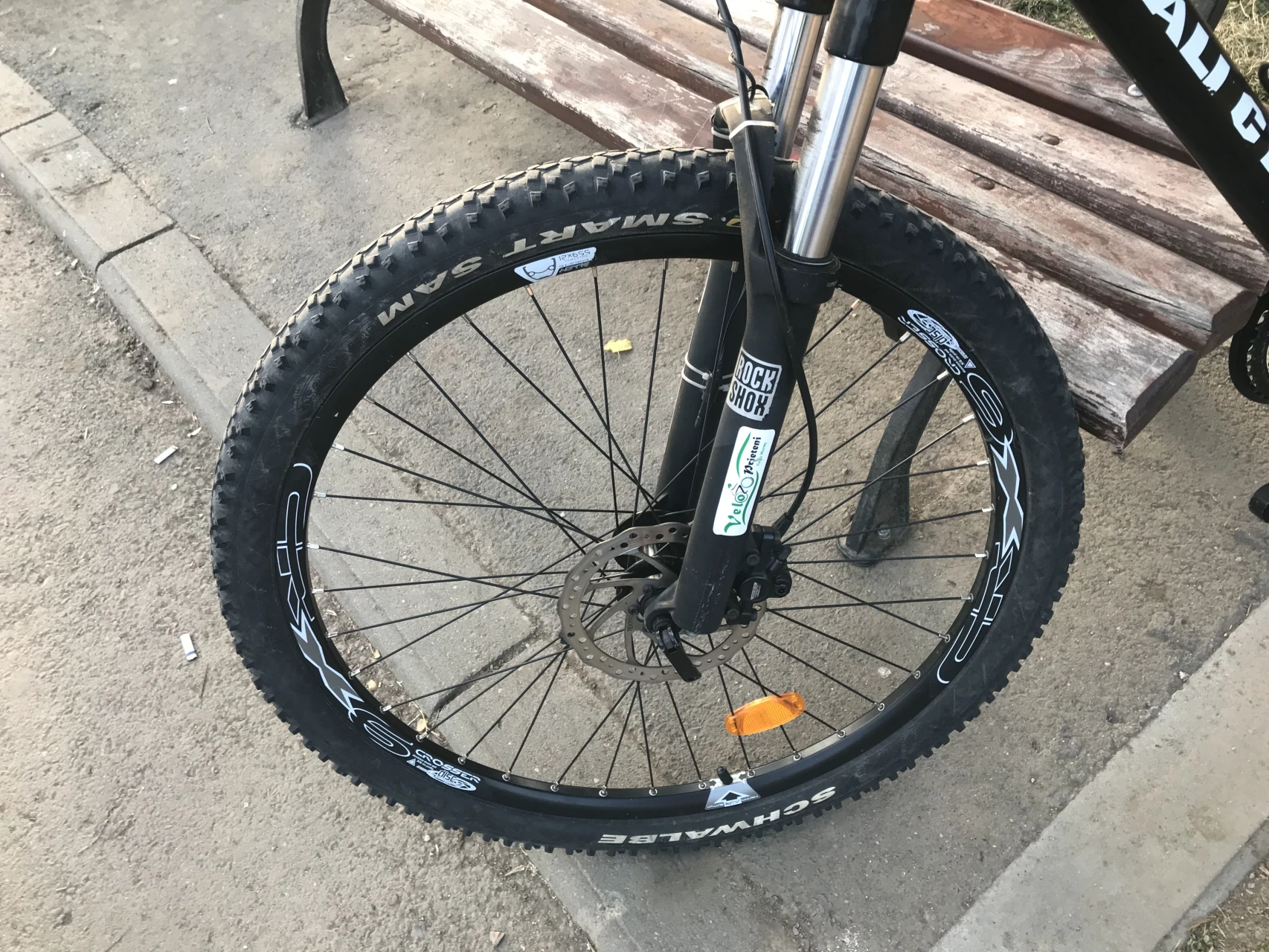 2. Vând bicicleta Mali Cycles