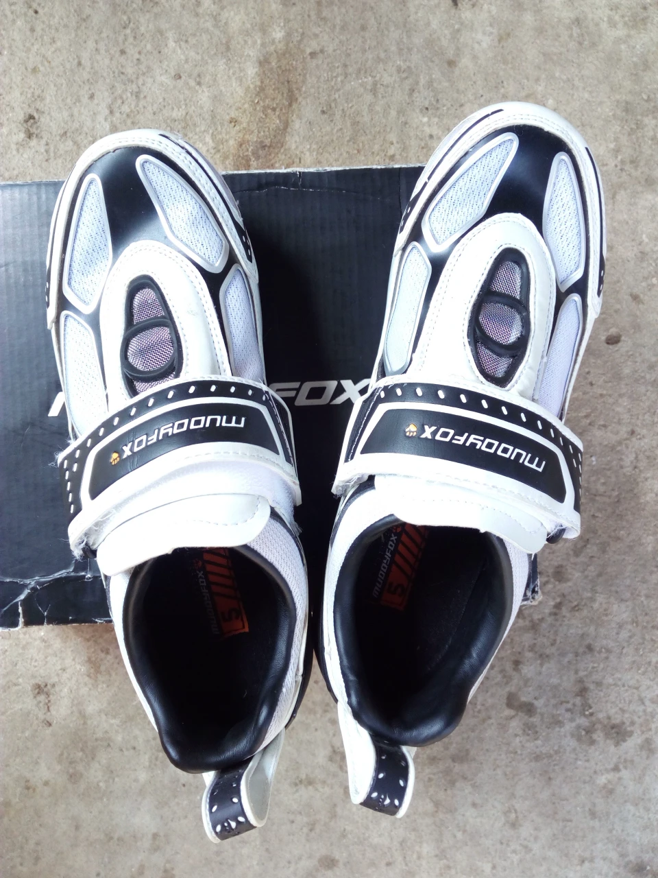 5. Pantofi MuddyFox marimea 38 *NOI*