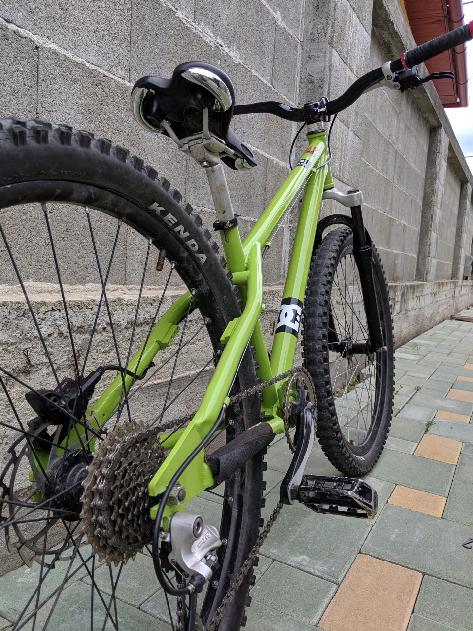 3. Bicicleta dirt bike/MTB