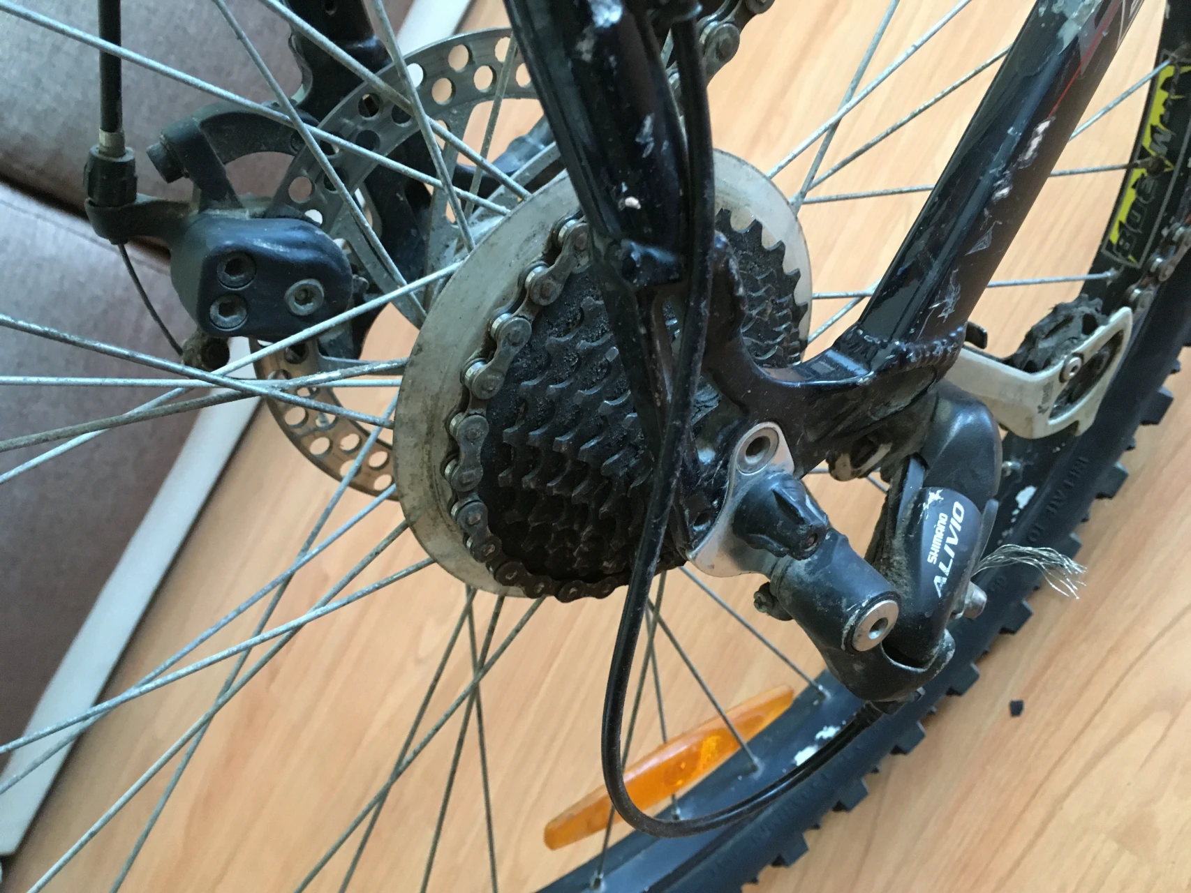 4. Vând bicicleta Bulls Sharptail 1