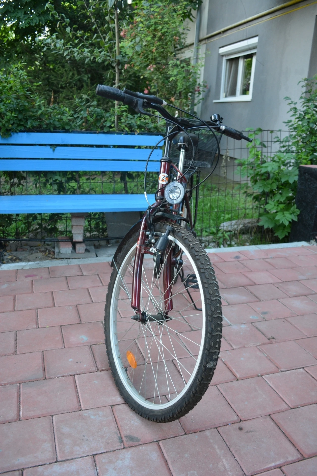 1. DHS Kreativ City Bike Dama