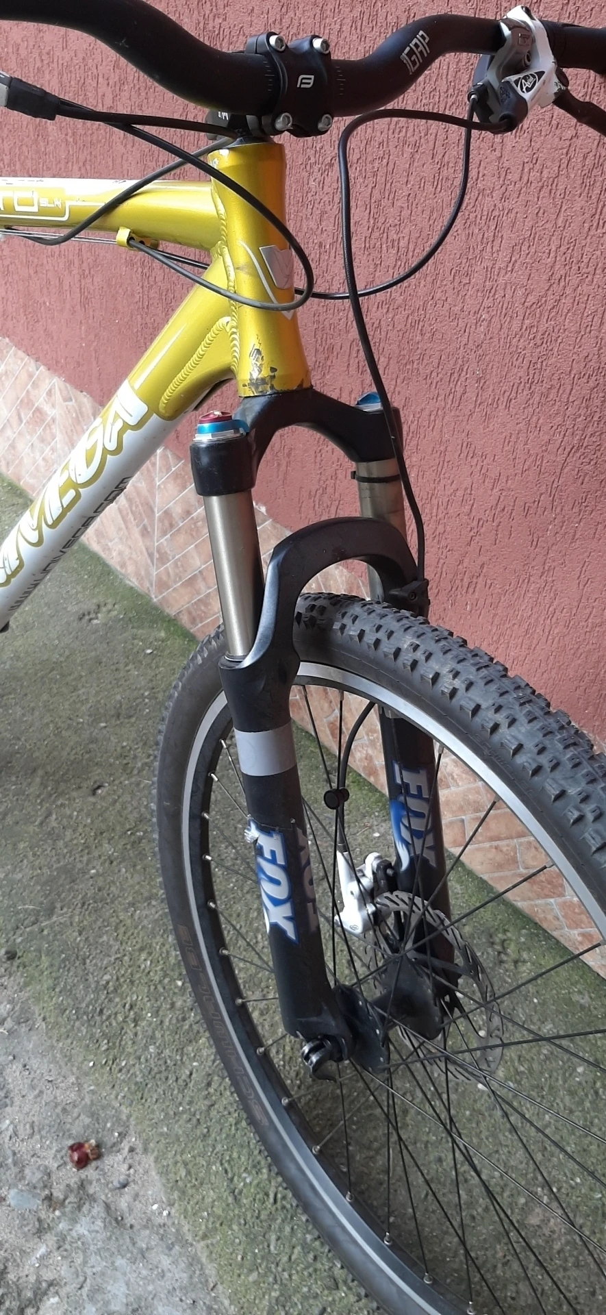 6. Bicicleta Univega Fox/XT