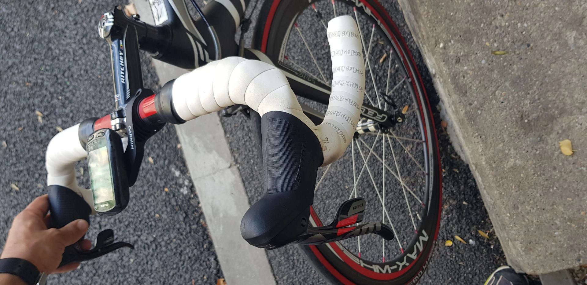 1. Felt F3