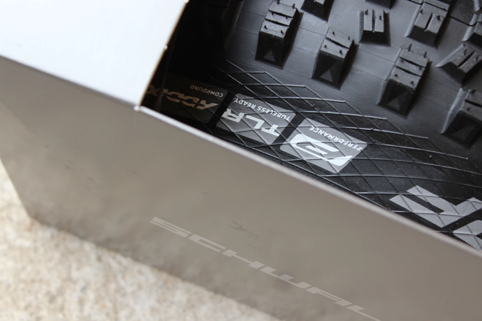 3. Schwalbe Hans Dampf TwinSkin Addix TLR 27.5x2.35