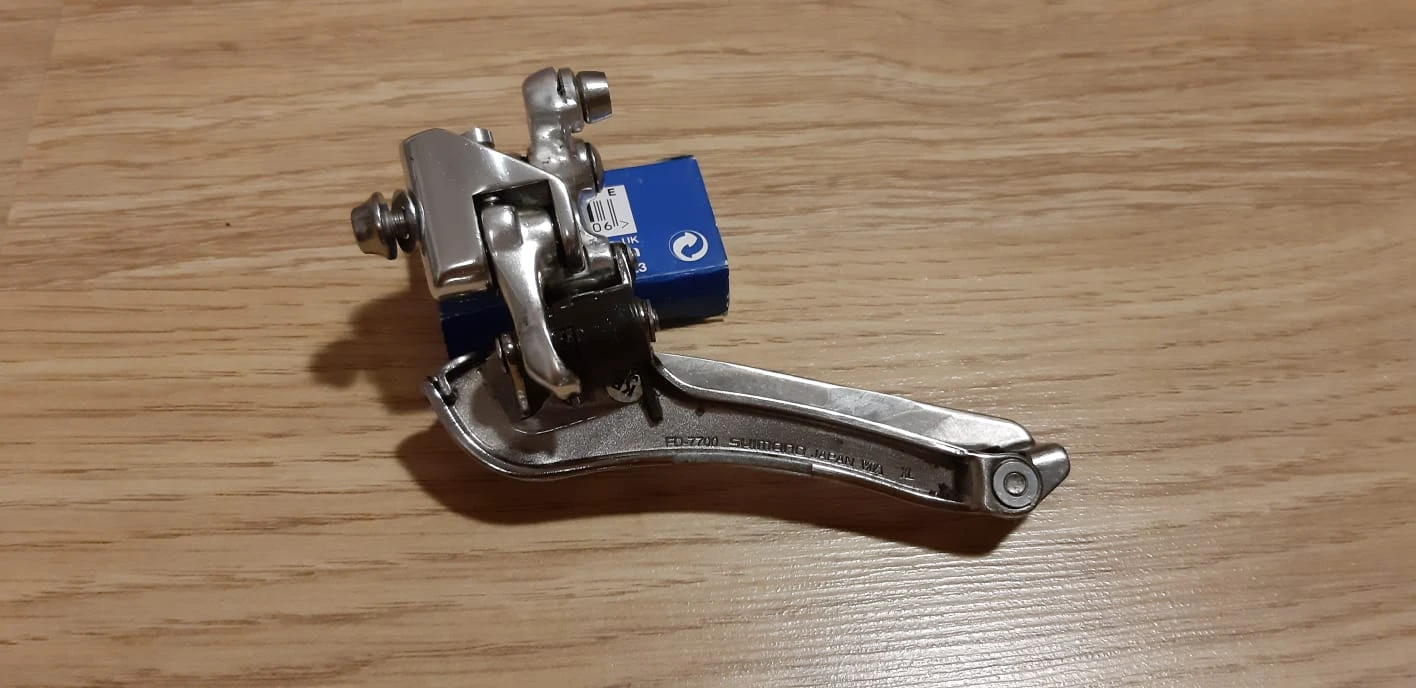 1. Schimbator fata Dura-ace