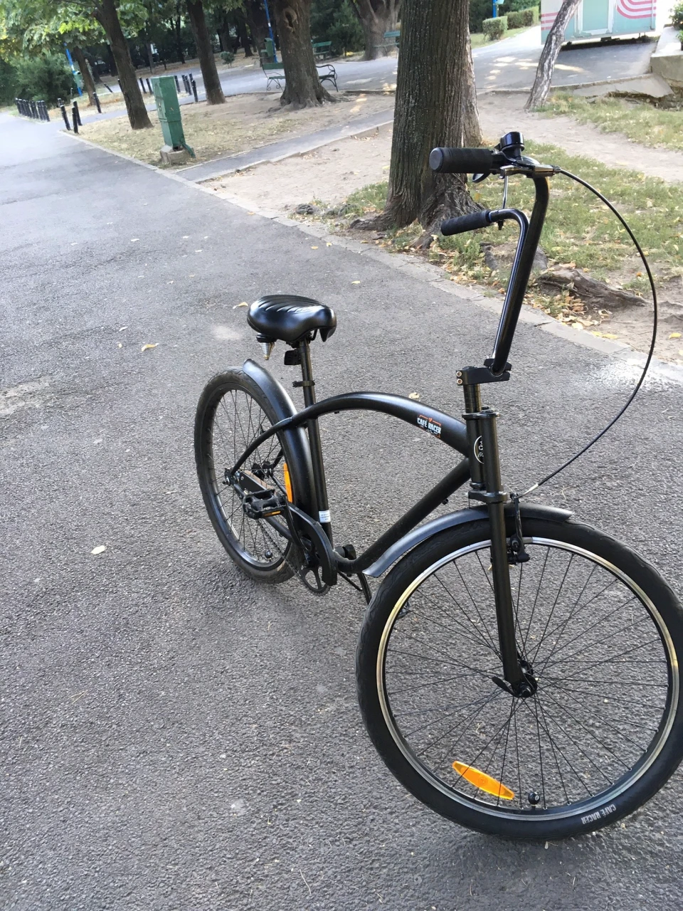 6. Bicicleta Cafe Racer UniEuro