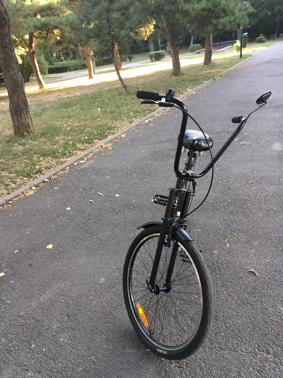 5. Bicicleta Cafe Racer UniEuro