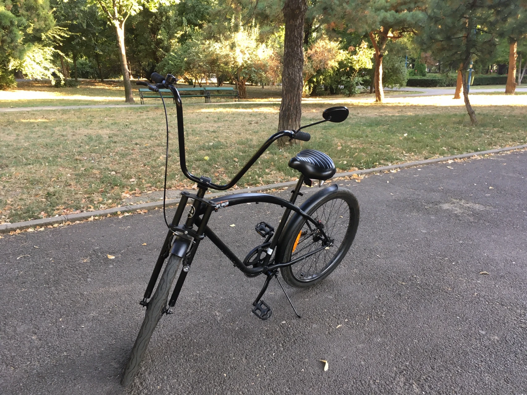 4. Bicicleta Cafe Racer UniEuro