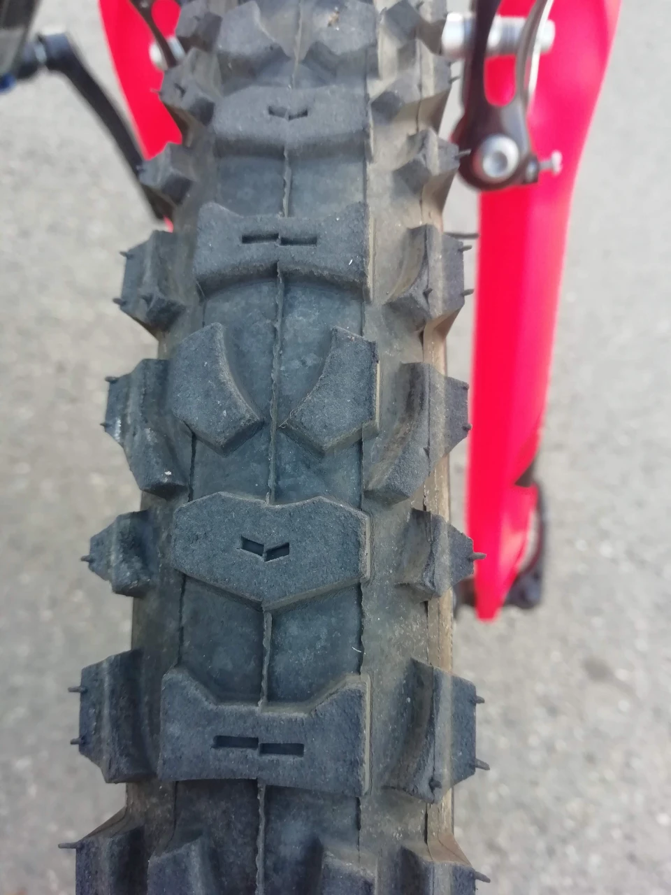 4. MTB 24" Rockrider 500 pt copii