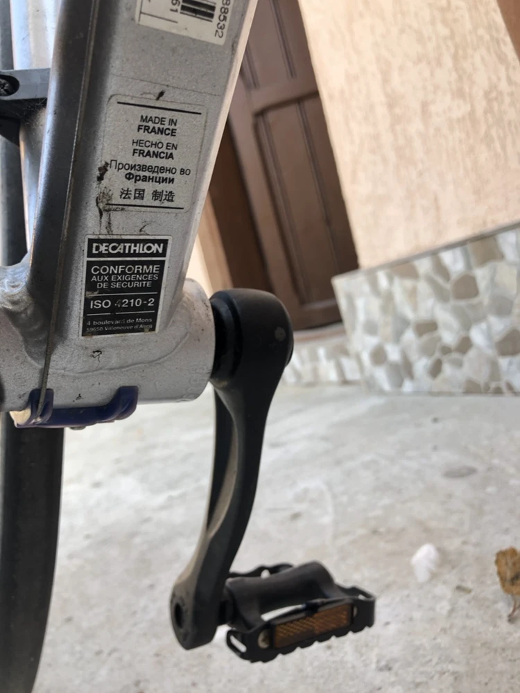 6. Bicicleta B TWIN Triban 100
