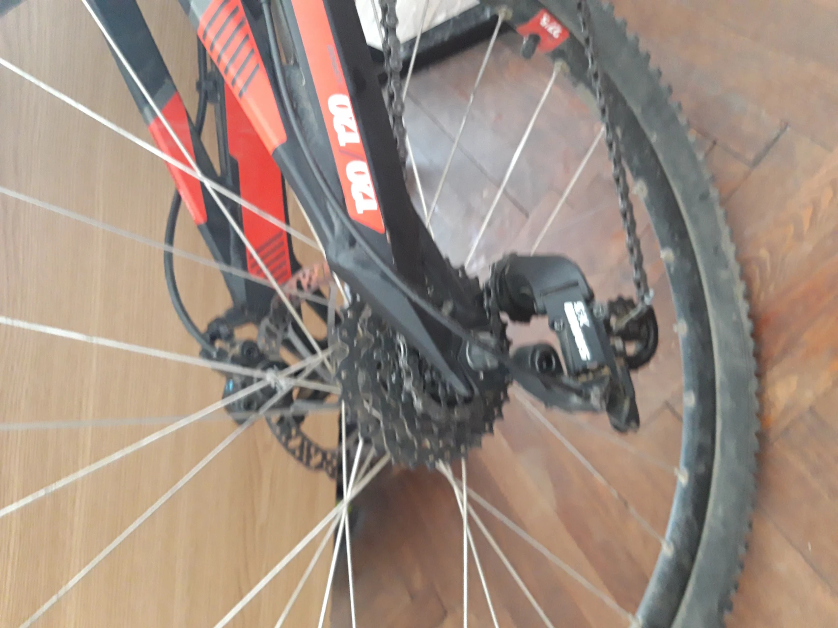 3. BICICLETĂ MTB ST 520 27,5" ROCKRIDER