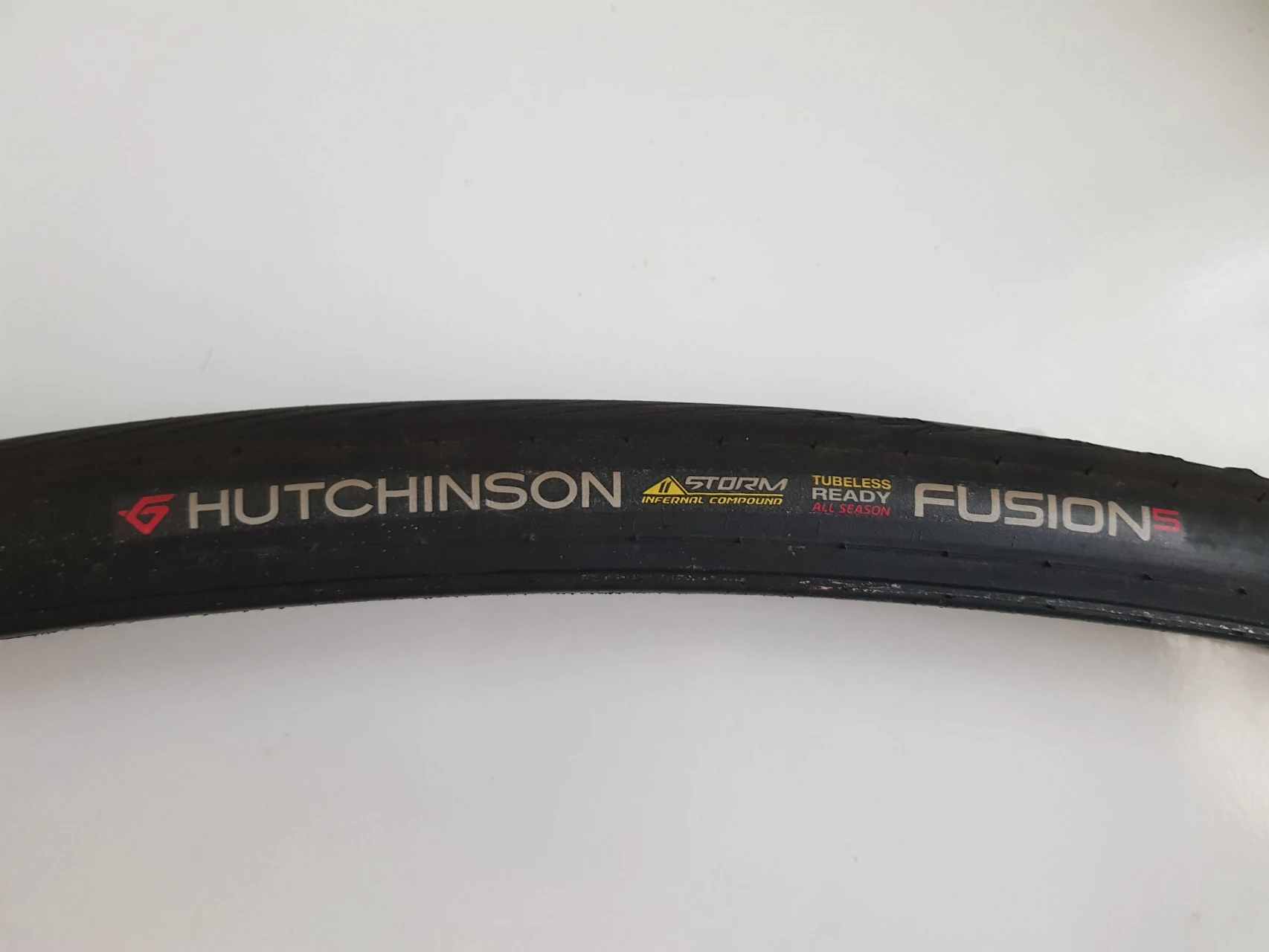 3. Vând cauciucuri tubeless Hutchinson Fusion 5 All SeasonTLR 700×28
